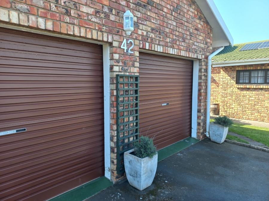 2 Bedroom Property for Sale in Gonubie North Eastern Cape